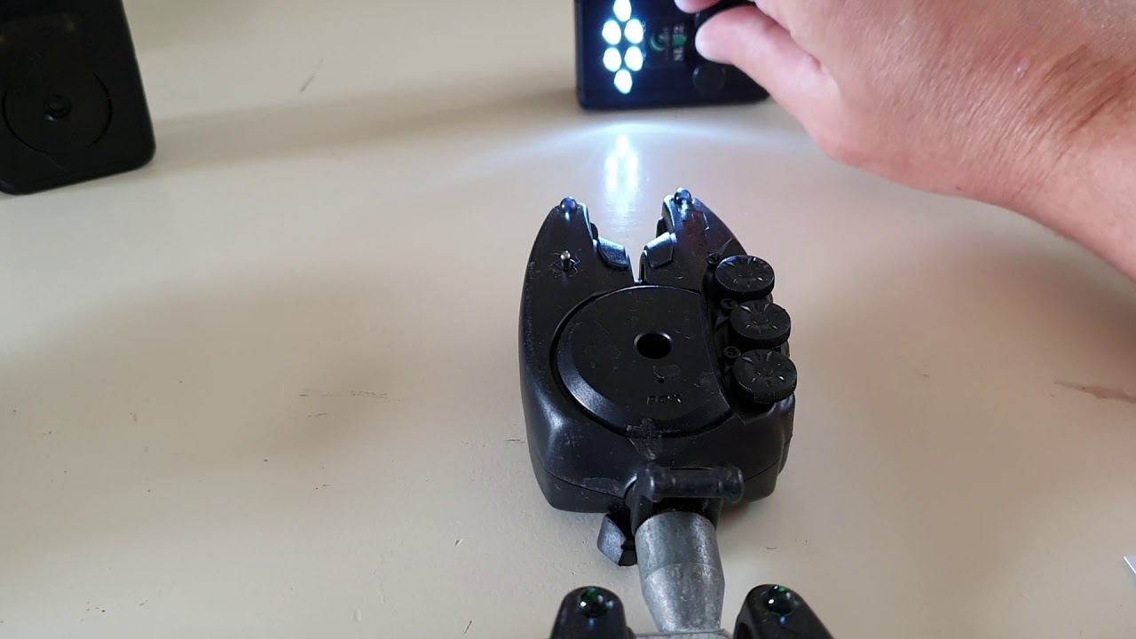 Fox rx + bivvy alarm en bivvy licht.