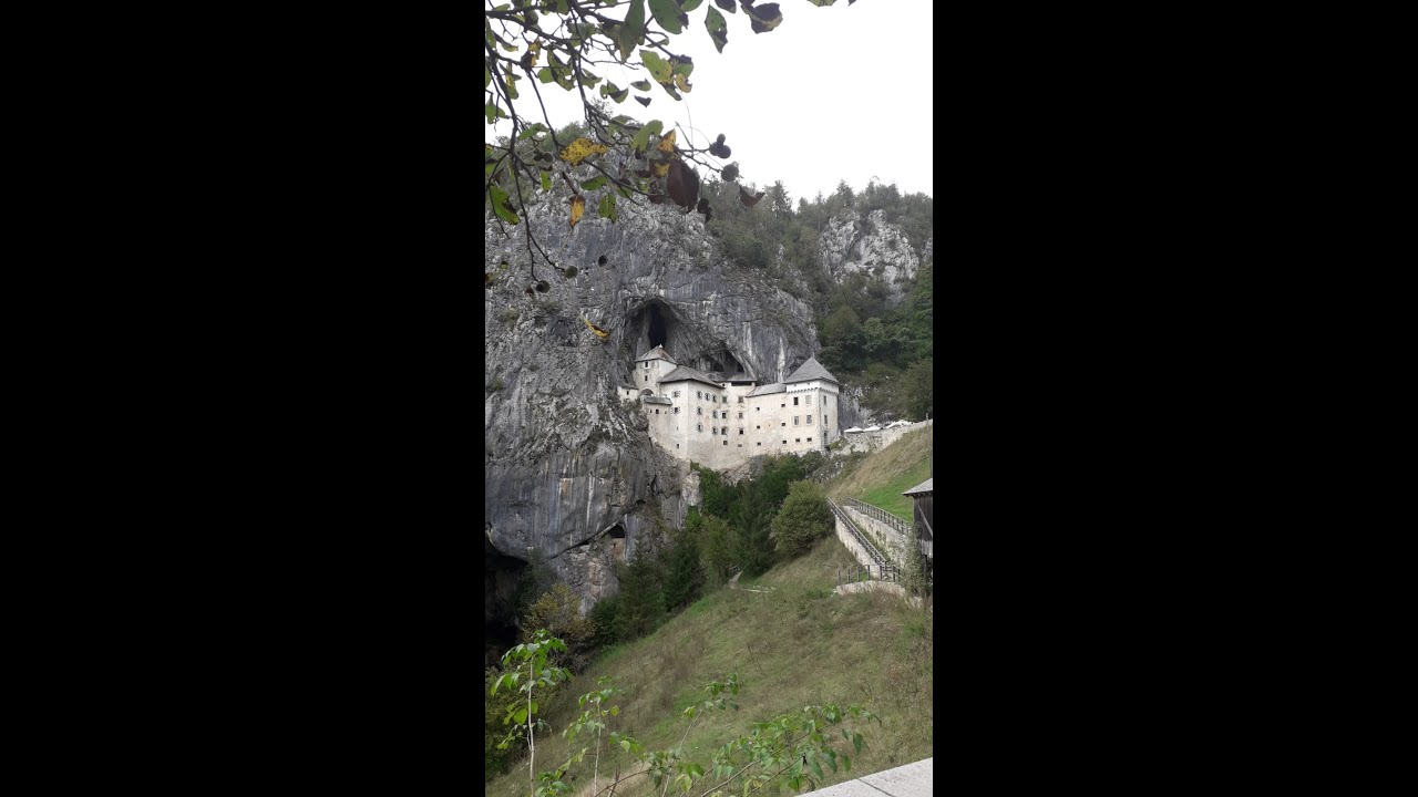 Postojnska Park met Kasteel Jama Slovenië muziek Lord of the Rings