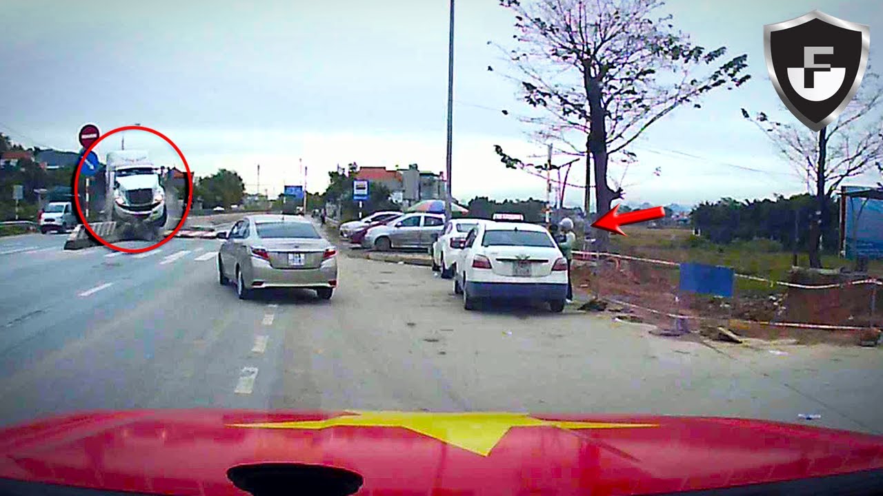 7 Terrifying Close Calls Caught on Camera | Part 2