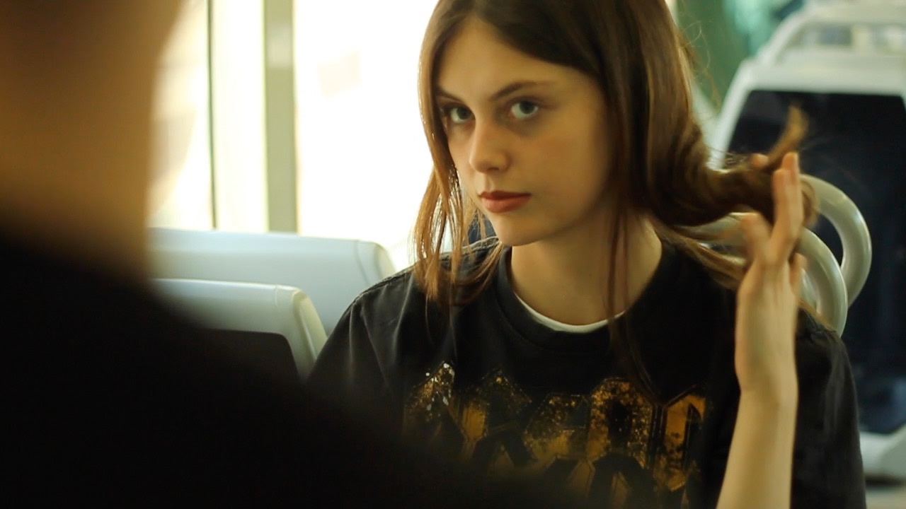LA CHICA DEL TRAM