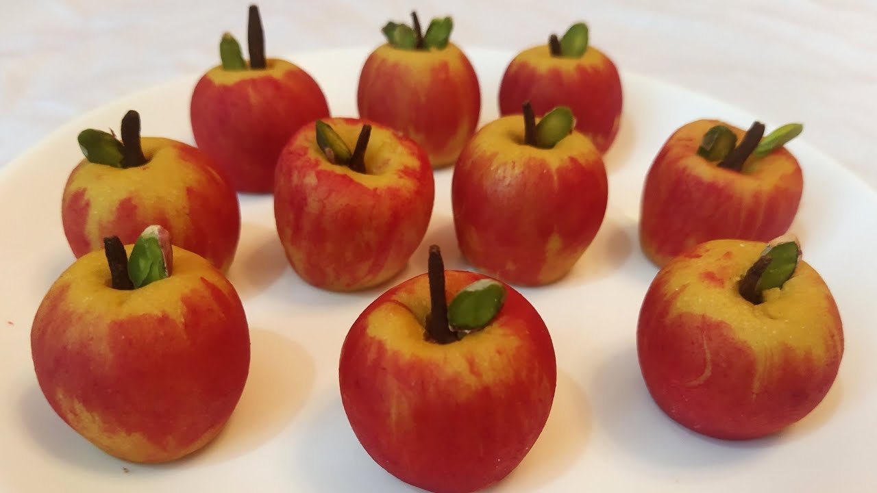 Kaju apple ,Cashew apple ( Kaju katli apple )  | काजू बर्फ़ी के सेब। काजू एप्पल | Kaju pista mithai