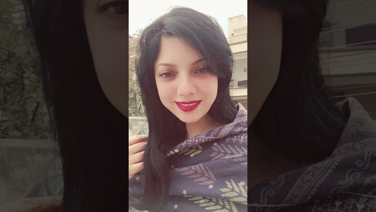 Gul Panra tappay charta ze ba na 