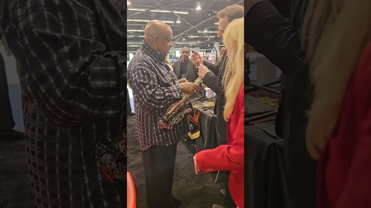 Gerald Albright at Namm 2024 Cannonball booth.