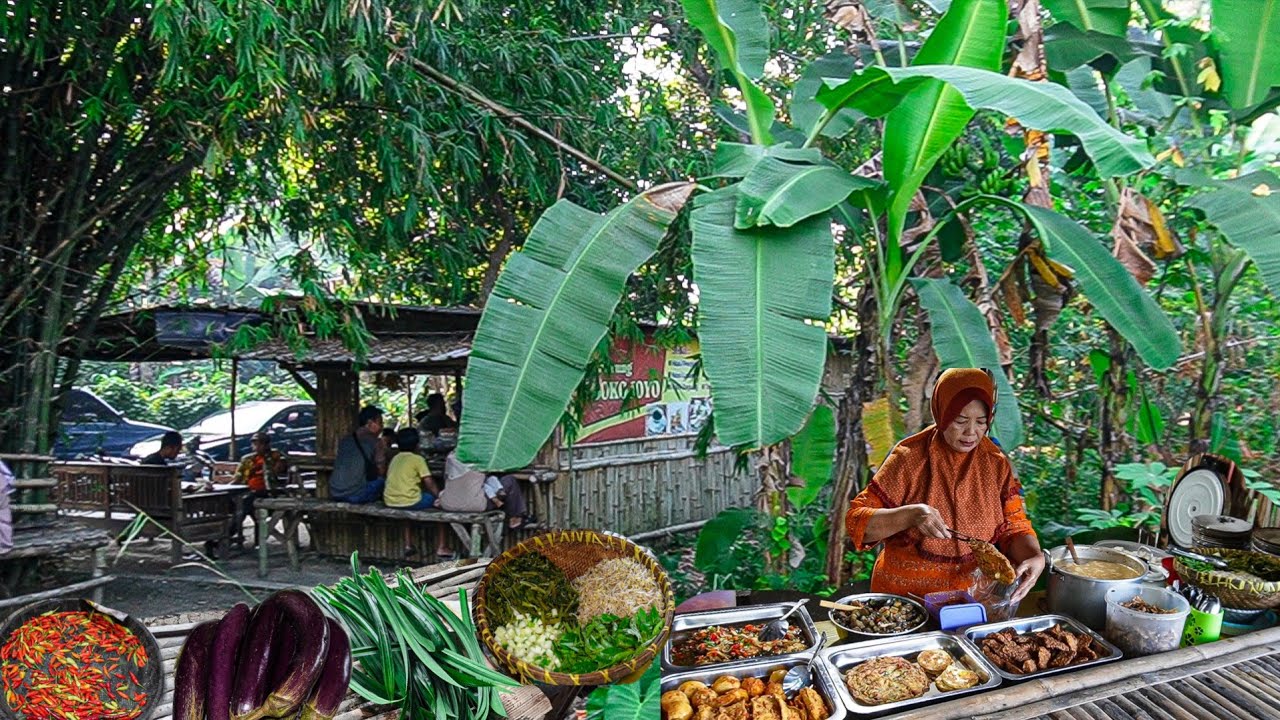 WARUNG NISOR BARONGAN!! TEMPATE NYEMPIL TERKENAL DENGAN NASI JAGUNG UPLUK UPLUK