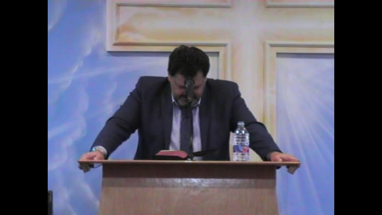 Hermano Fernando Fajardo predicando en la Iglesia del Poligono de Castellón