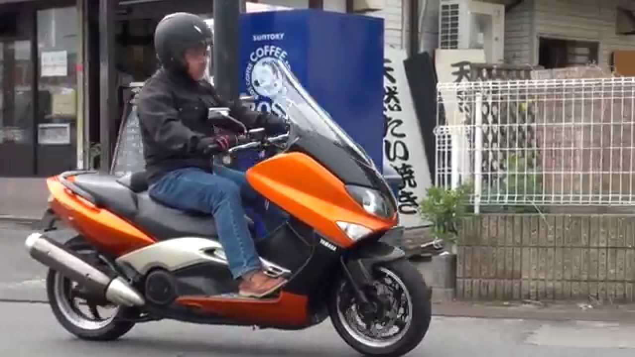 オレンジ色の憎い奴　最速最強　メガスクーター参上　2004　YAMAHA　T-MAX　XP500　TMAX 500　ヤマハ・TMAX　ティーマックス