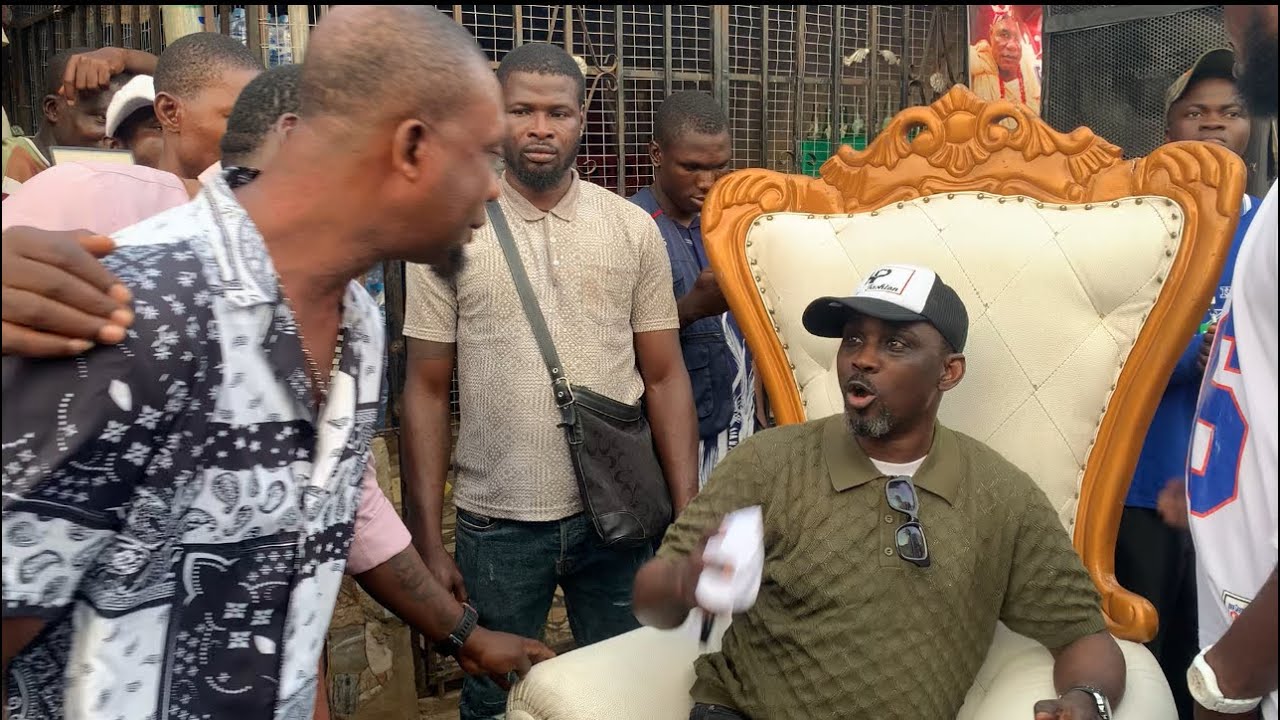 SEE WHAT PASUMA’S MANAGER DID TO HIM AT A SHOW IN IKORODU 