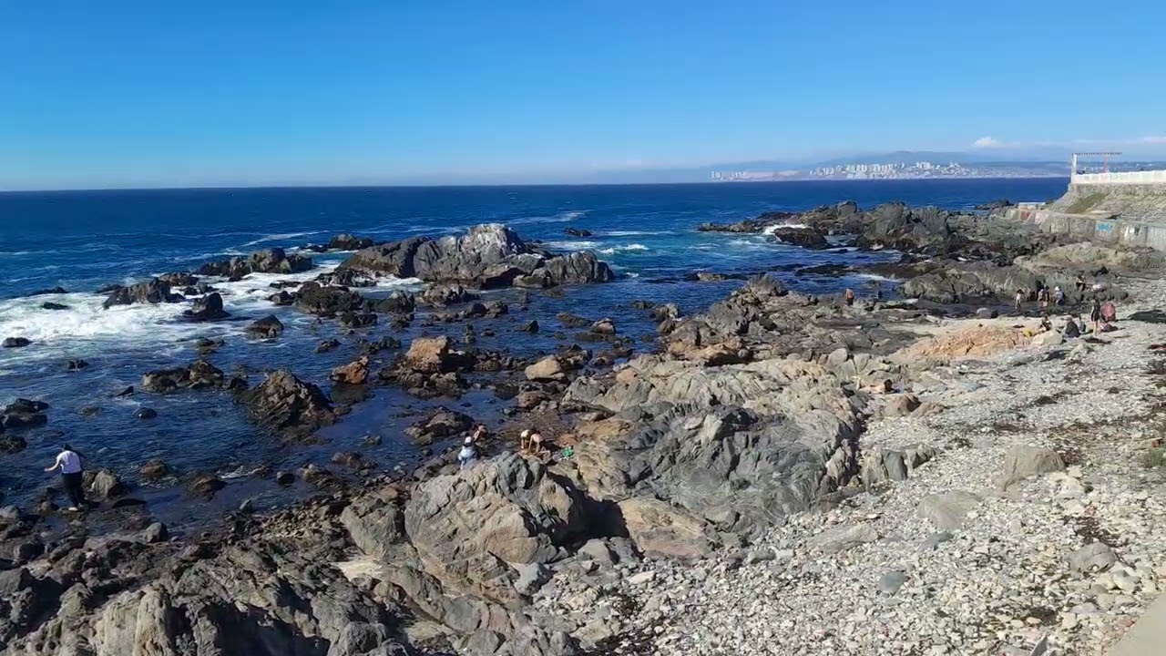 Que playa conocer en Valparaiso : CARVALLO o 