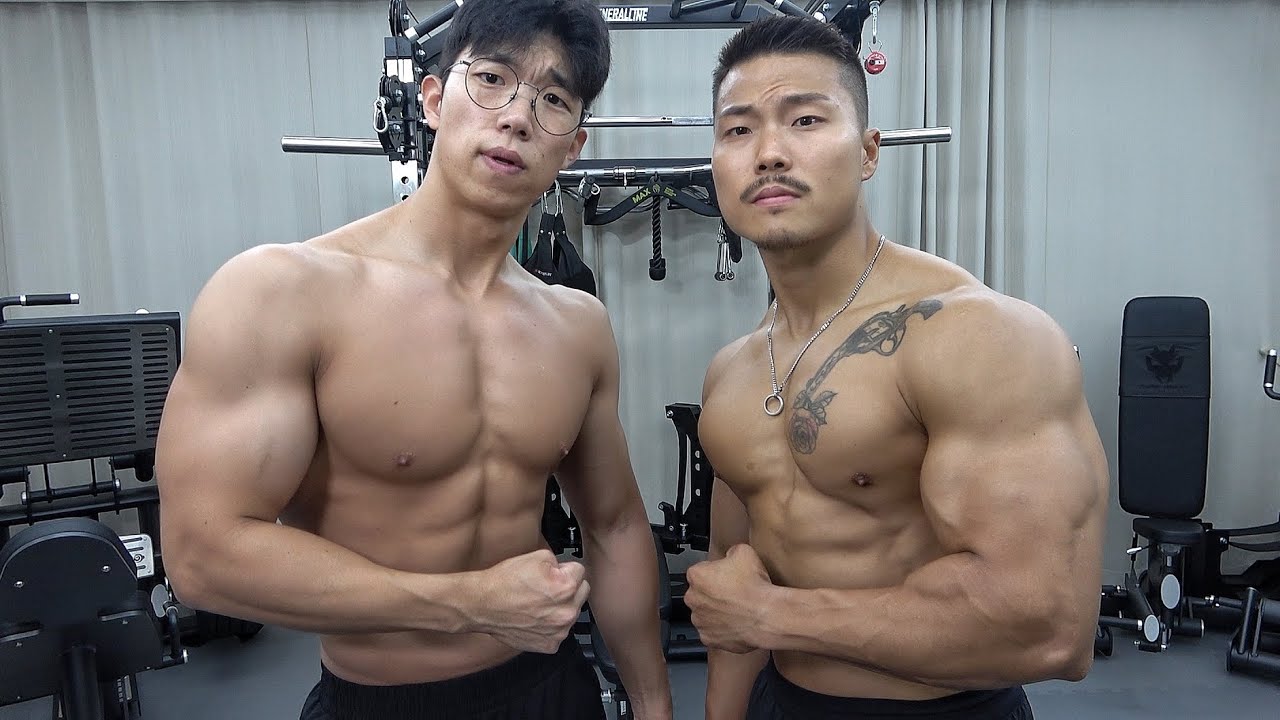 이게 내추럴로 만든 몸이 맞는거냐...