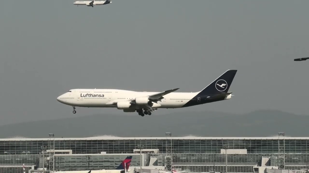 Lufthansa 747-800 D-ABYR LAX-FRA 130825