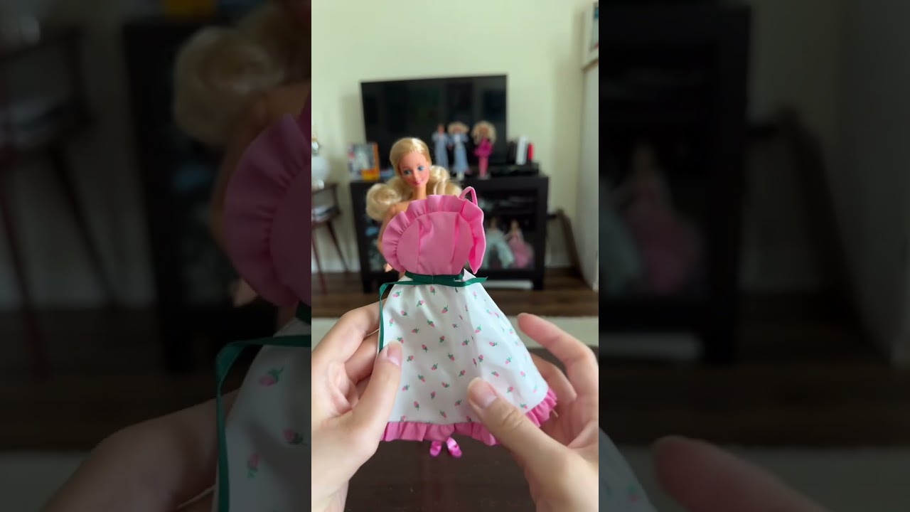 MY FIRST BARBIE FASHION! 80s BARBIE HAUL! Unboxing VINTAGE Barbie!!!