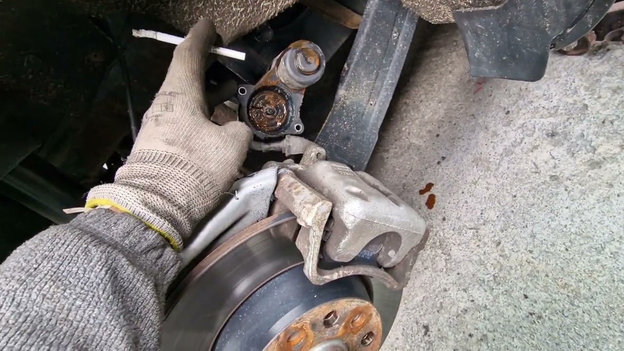 frana de mana blocata passat b6 , ce ar trebuii sa aibe in portbagaj ori ce posesor de passat b6 ?