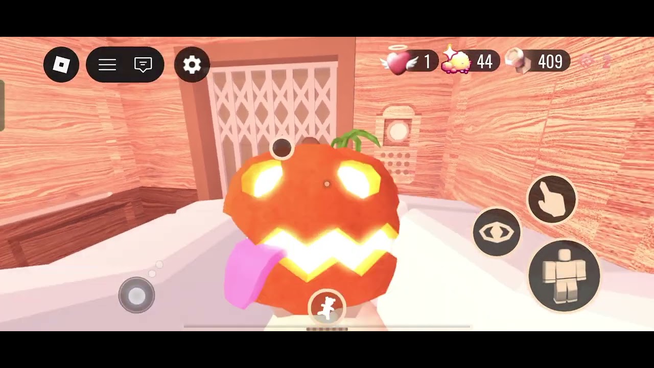 Playing Roblox doors 