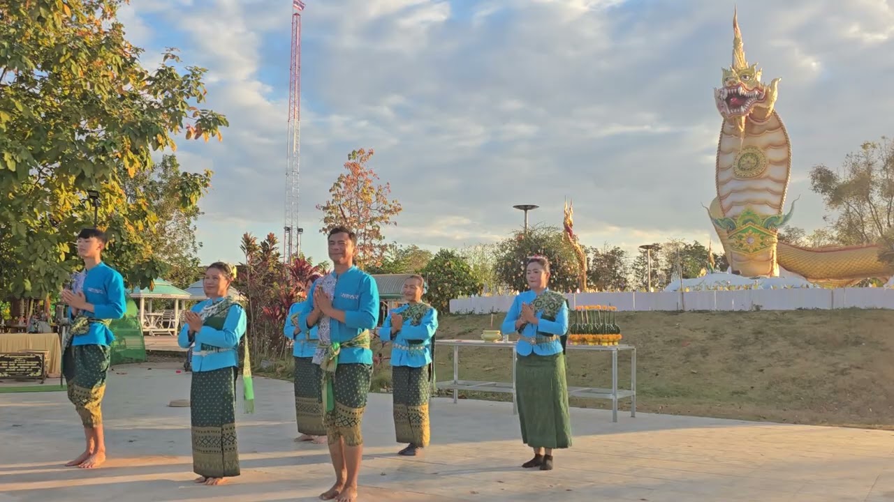 น้ำมนต์นำรำ7คน แก้บนเรื่องสุขภาพหายดีจากการขอพรปู่