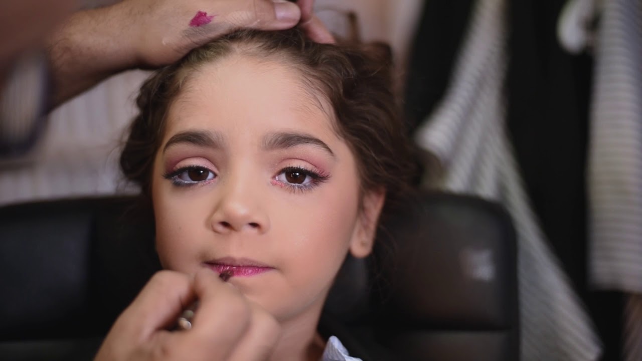 maquillaje y peinado de niña  OMAR LAFAYETTE