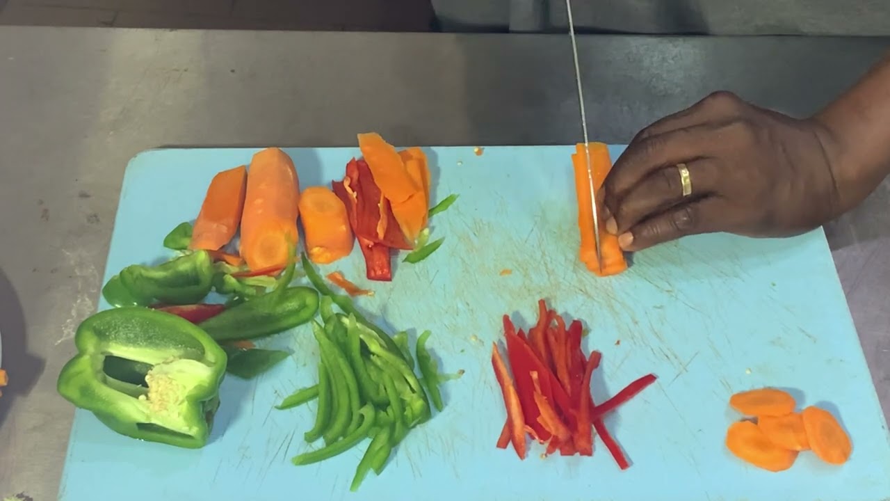 CUTTING TECHNIQUES PART 2 ( JULIENNE, BATONNET, FERMIERE,ALLUMETTE) BONUS: MIRE POIX