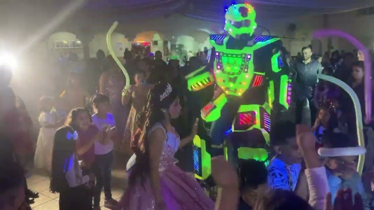 El toque perfecto para tu fiesta 🌴🕺- Somos Sonido Latino Uruapan 