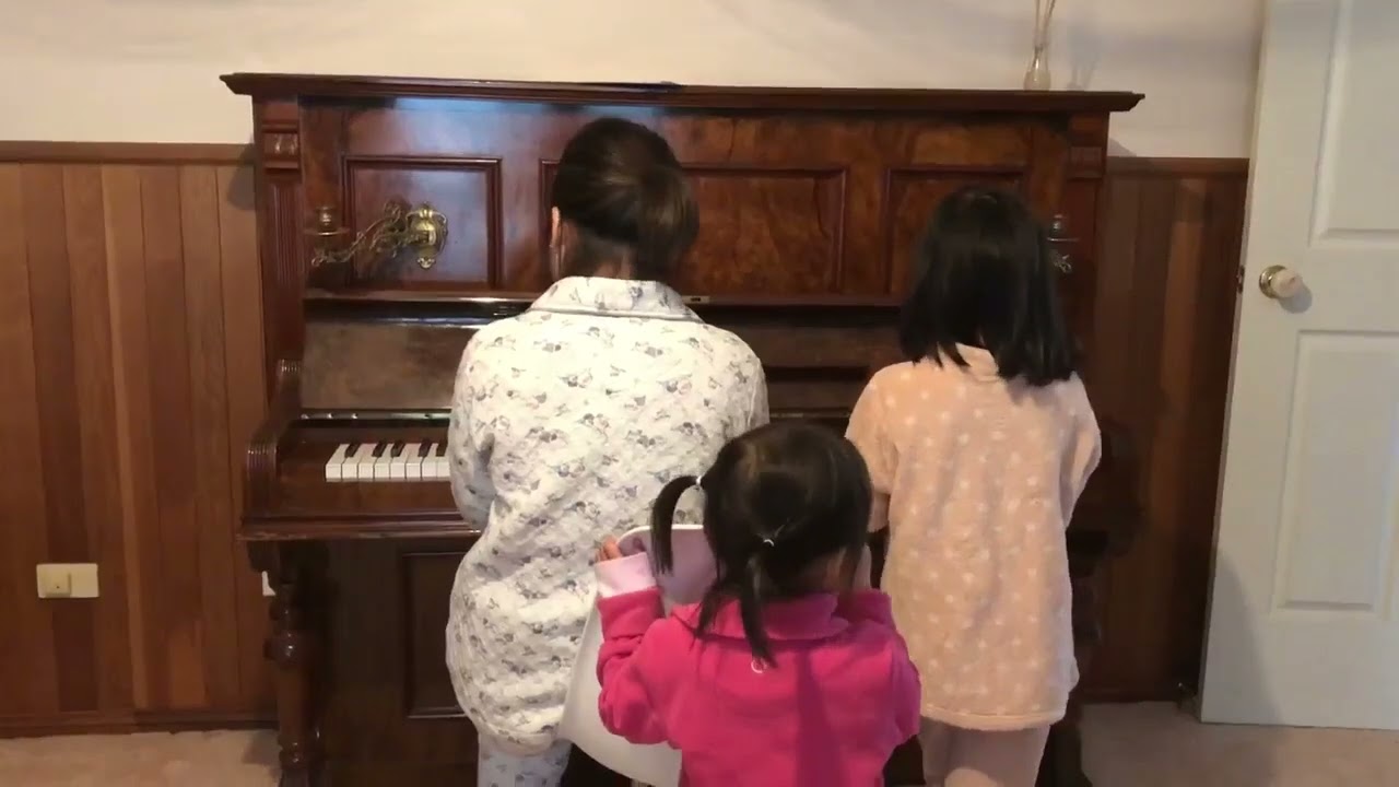 Family fun around the piano