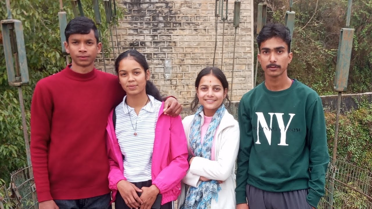 Vlog बनाते टाइम लग गया बिच्छू घास..😌🍃