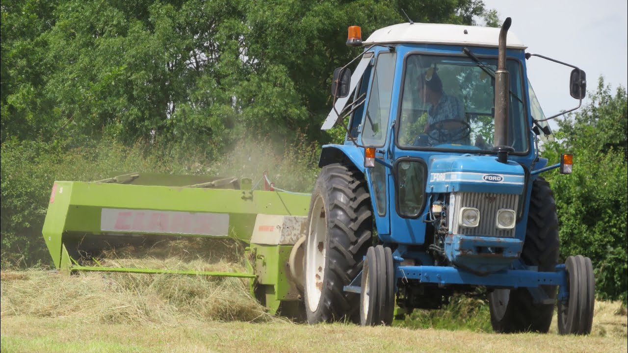 Ford 6610 Baling with Claas Markant 65