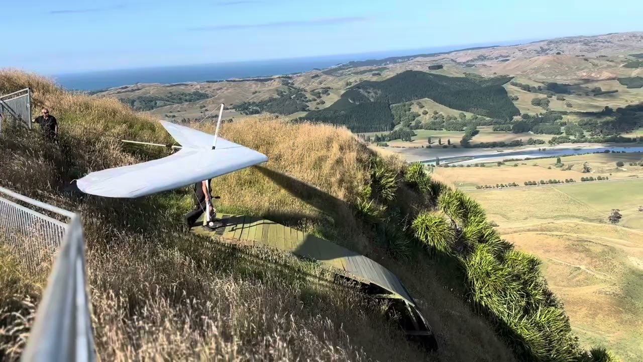 HANG PARAGLIDING AT TE MATA PEAK HAWKES BAY NEW ZEALAND