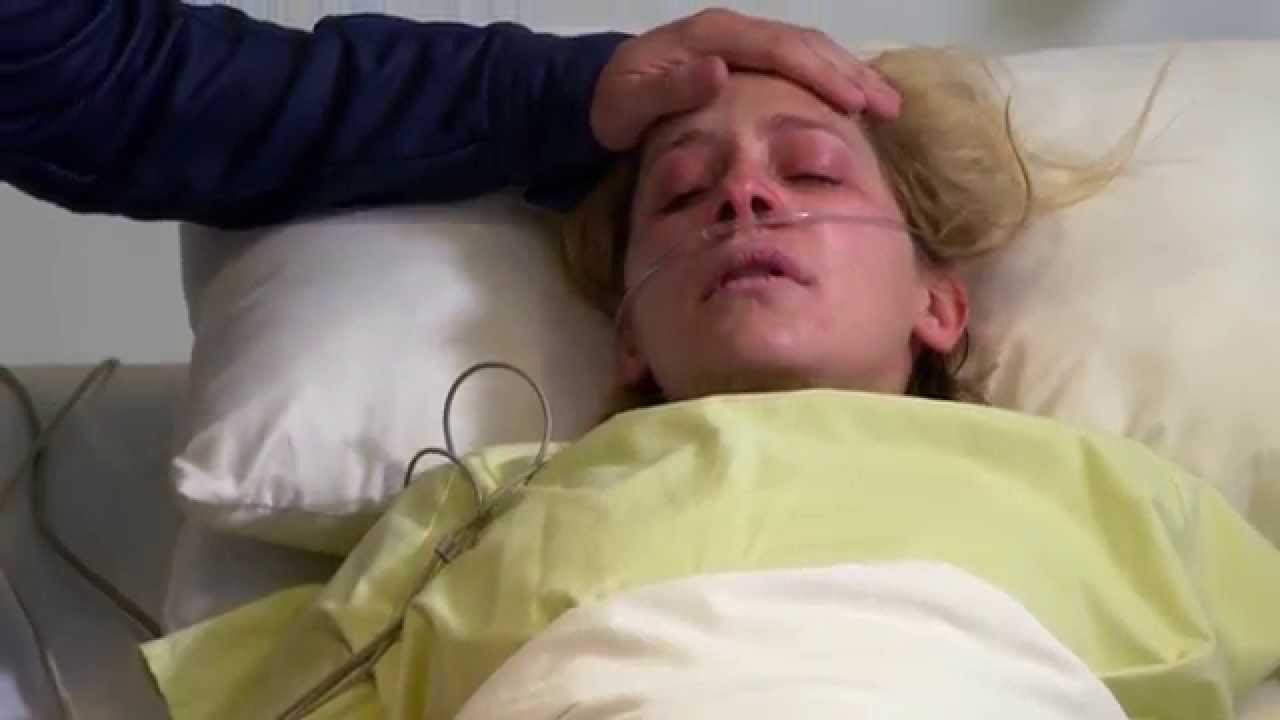 Amor de barrio - Daniel se entera que Eugenia espera un hijo de Rodrigo