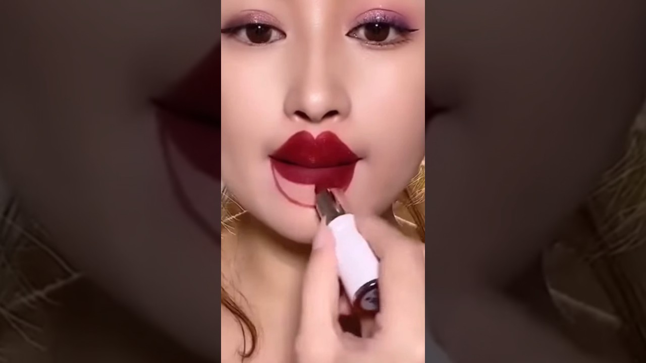 5 Minute Crafts Beauty Blender lipstick Hacks | 5 minute crafts weird hacks #5minutecrafts #shorts