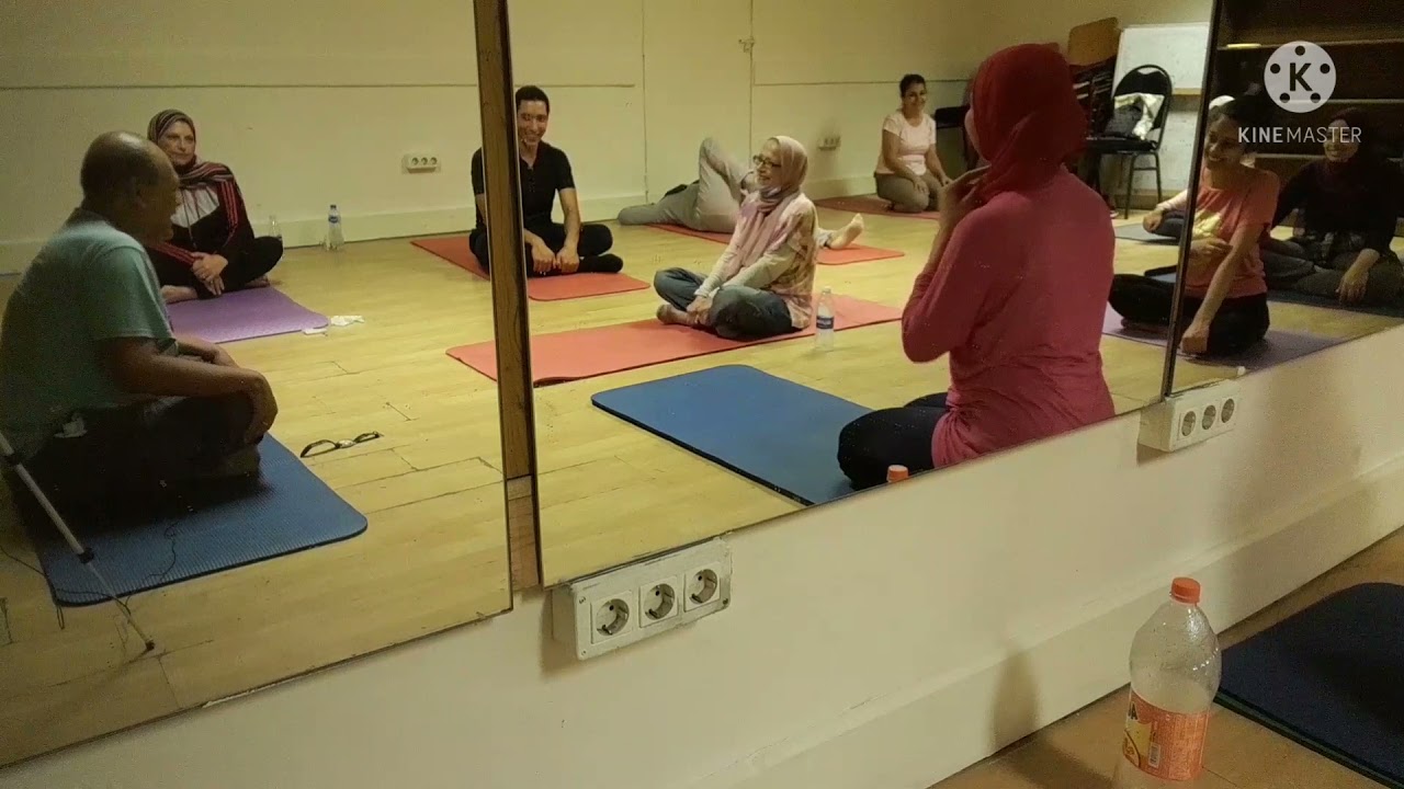 yoga laughter يوجا الضحك