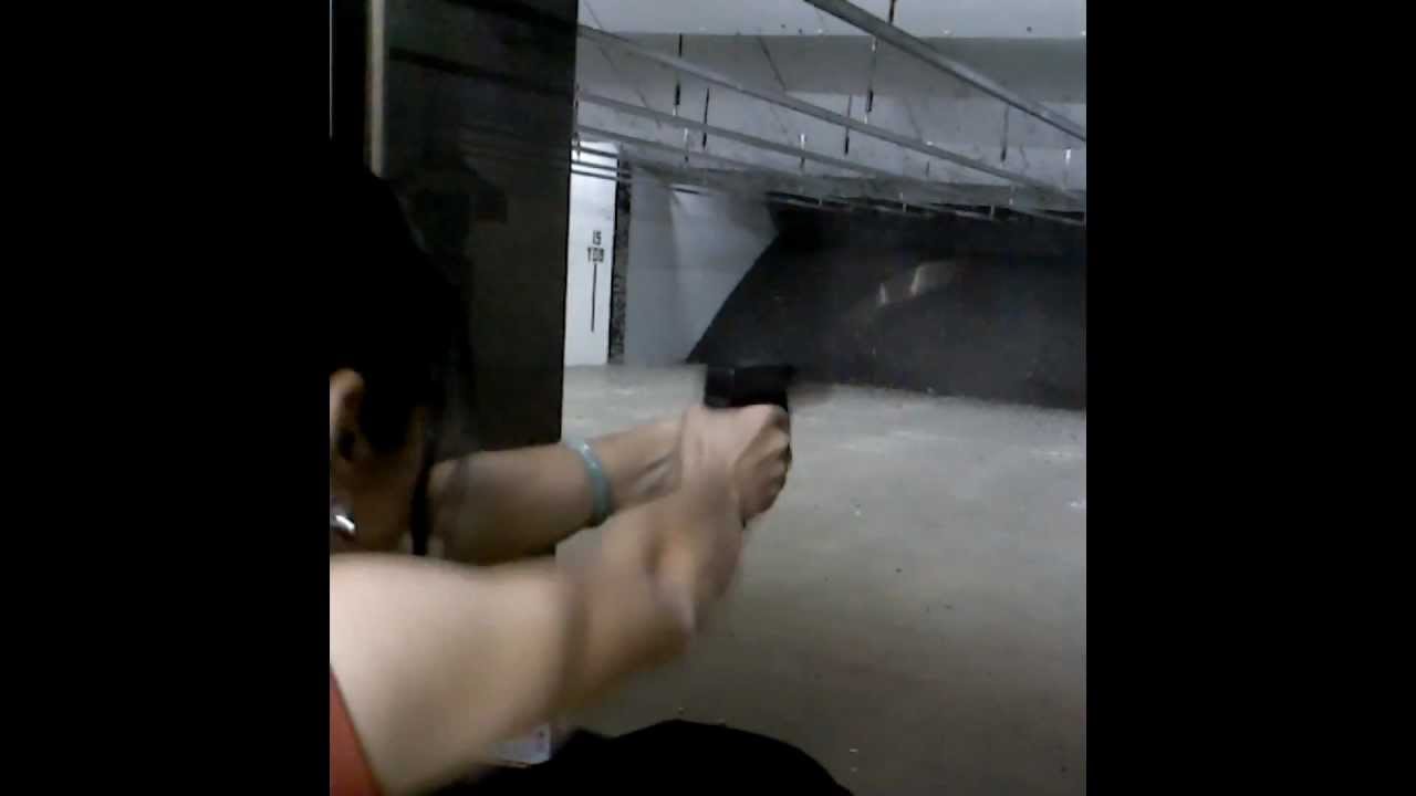 GABBY FRANCO - RECOIL CONTROL ON A GLOCK 17 HAPPILY SHOOTING - WITH FACTORY AMMUNITION