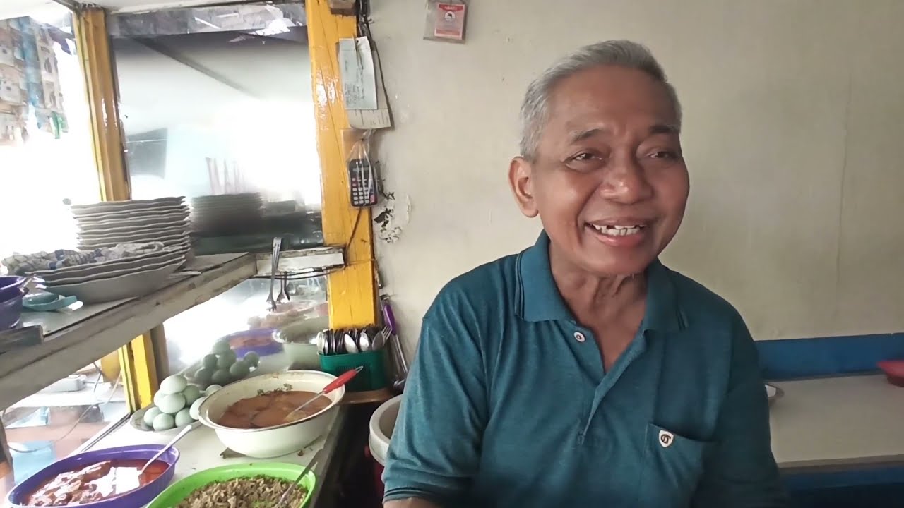WARUNG LEGENDARIS NASI MEGONO DI GURU MUGHNI MEGA KUNINGAN