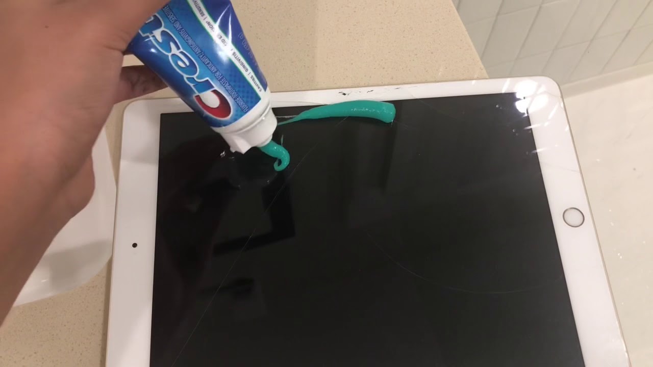 Does toothpaste really fix cracked screens?