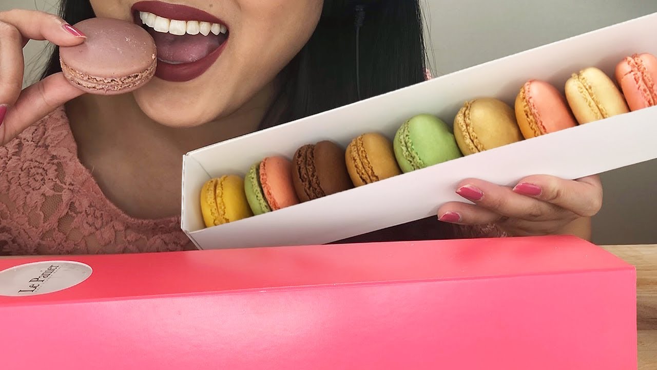 ** ASMR FRENCH MACARONS ** Eating Sounds | Very Sweet & Crunchy | Le Panier | ASMR Phan