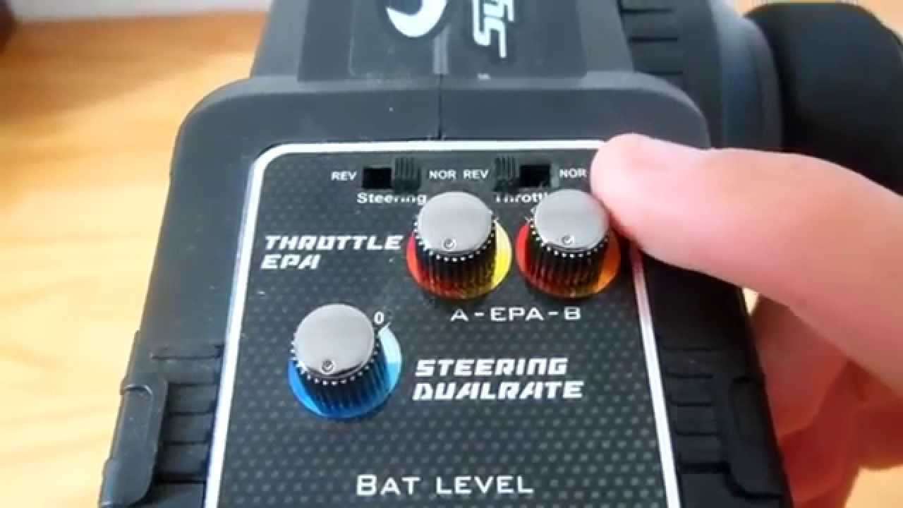 présentation télécommande syncro KT 200 de Kyosho
