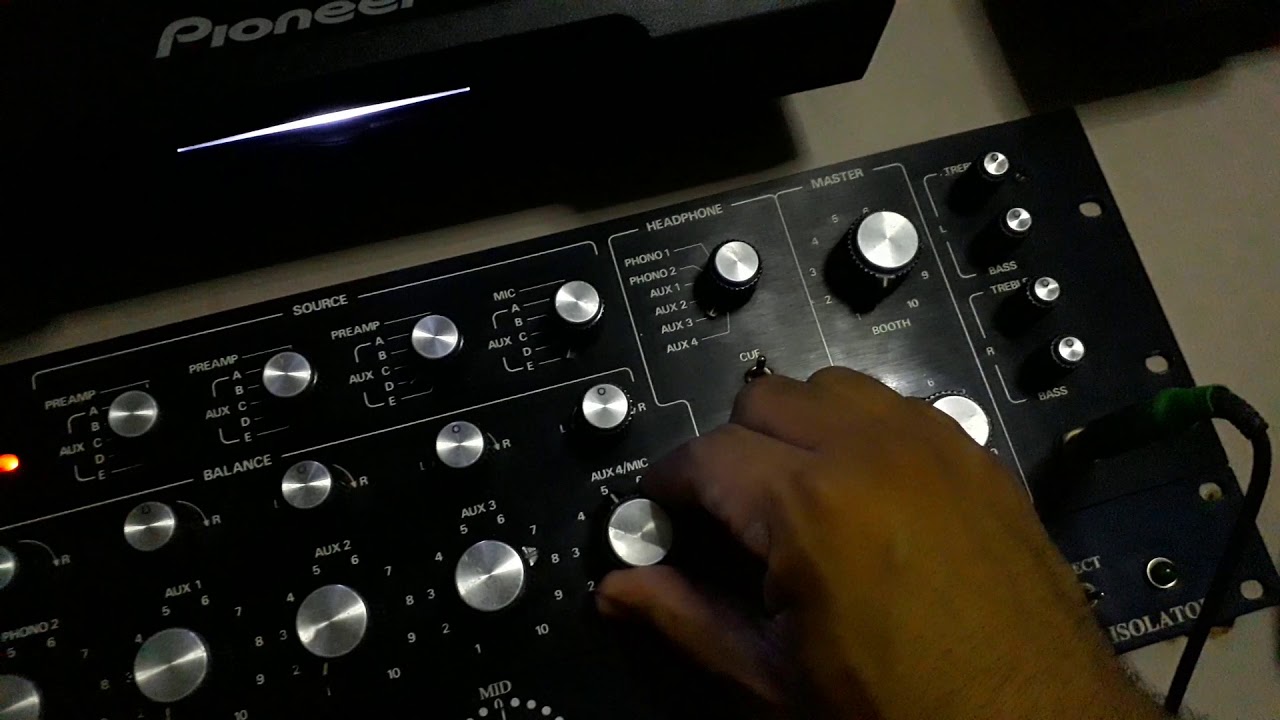 Mixer Urei 1620 mixing tracks
