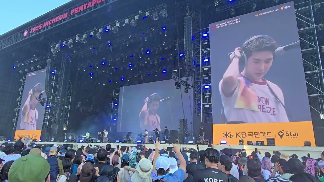 Glen Check (글렌체크) - Vogue Boys And Girls (Live @ Pentaport Rock Festival 2025 [펜타포트 락 페스티벌 2025])