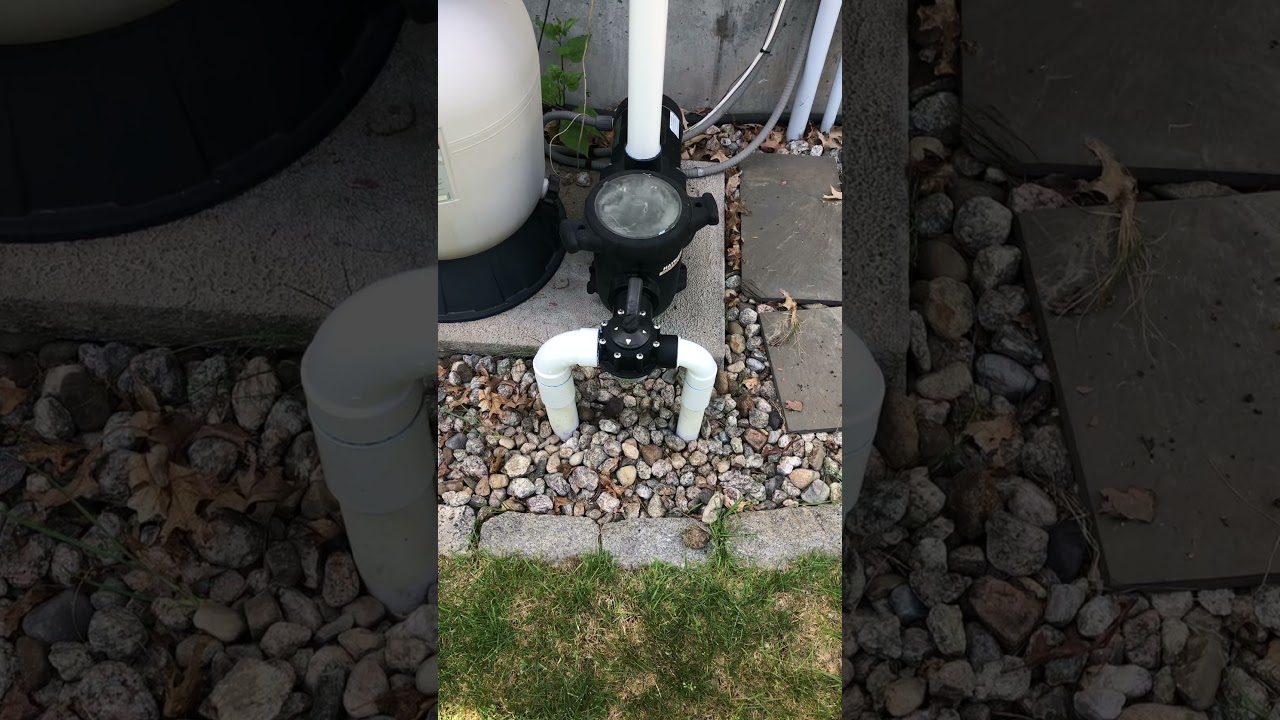 Vacuum pool with a 3 way valve