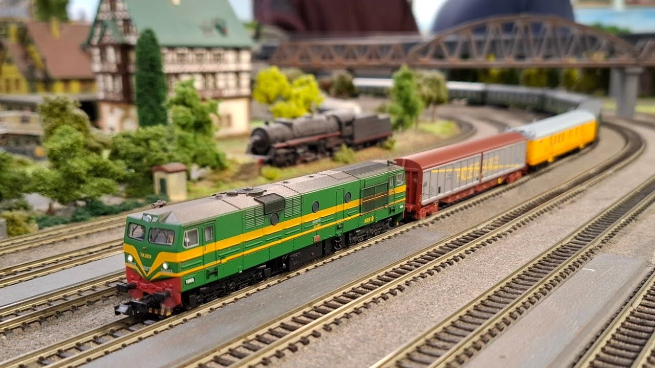 Renfe la 1900 de Ibertren, una maquina muy particular.