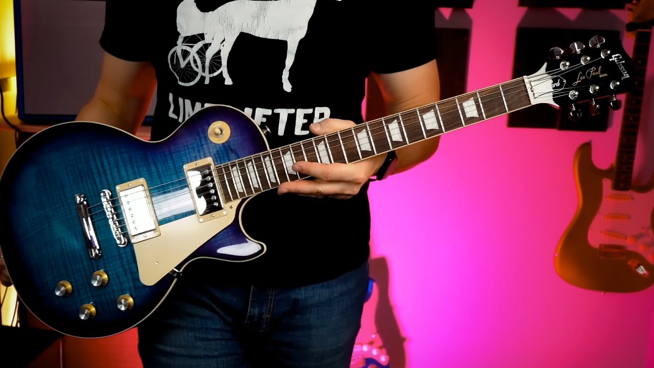 this is a Gibson Les Paul Standard &lsquo;60s Figured Top Blueberry Burst