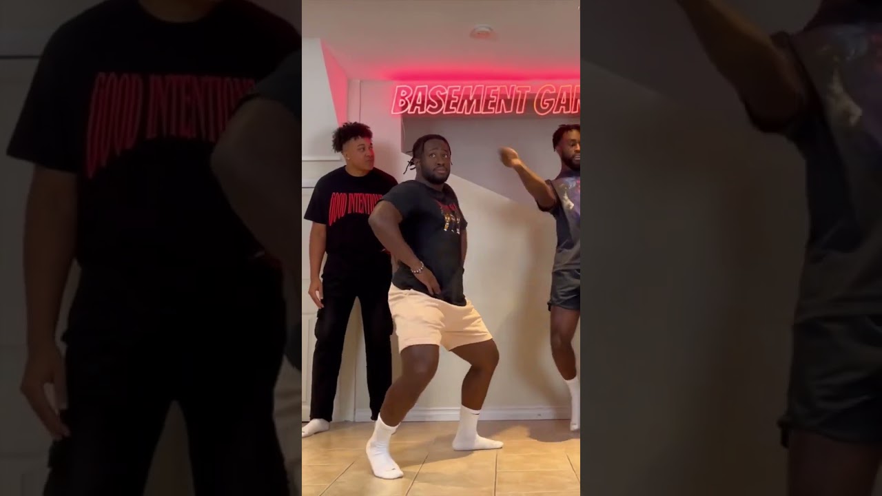 OMG Newjeans Basement Gang Dance