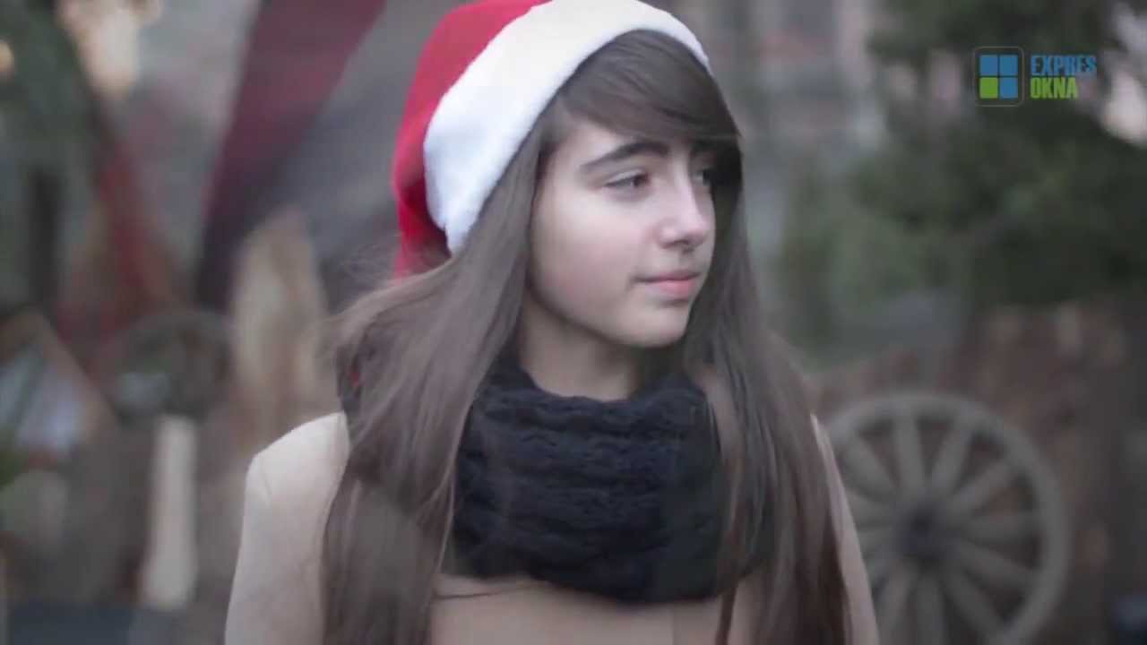 Cicha noc (kolęda) - wyk.Dominika Sozańska (12 l.)