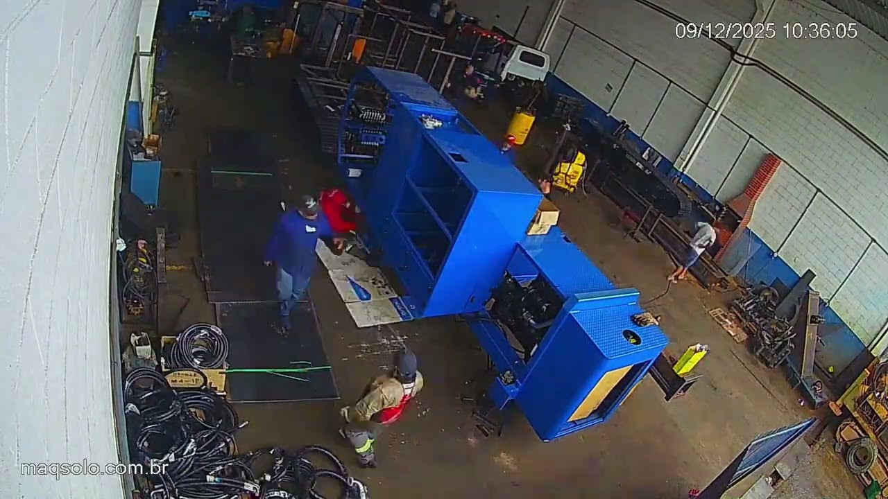 TIMELAPSE CURTO FABRICACAO MAQUINA MS1750