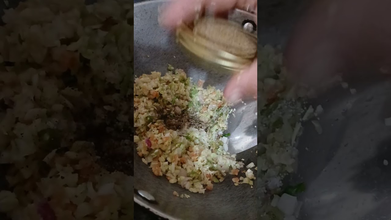 Healthy Aate wale momos banaaye kadhaai mein :)
