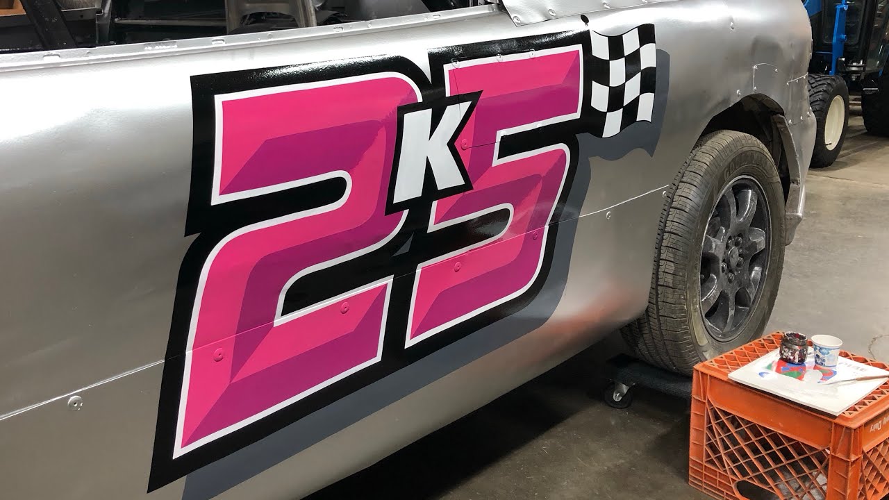 Race car hand lettering, the old skool way.
