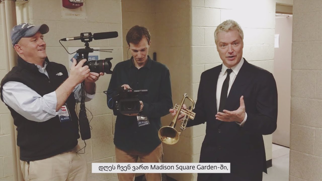 SOLO & Chris Botti Recommend / December Playlist