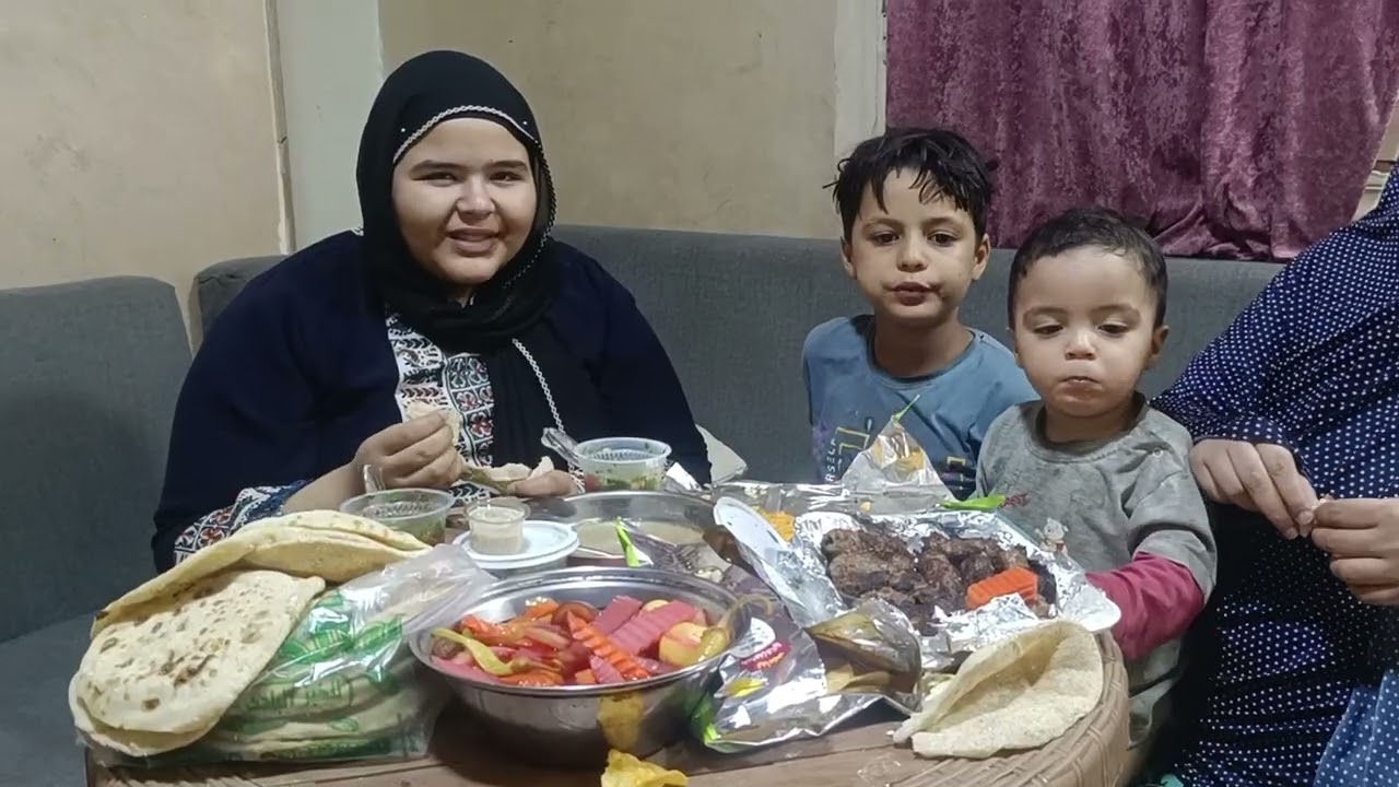   حسن وحمزه اكل الكفته كلها 