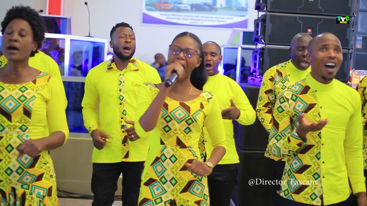 KITU GANI  CHA KUNITENGA NAWE @PARADISE CHOIR WAKIIMBA USHIRIKA WA ITILI MORAVIAN MBEYA