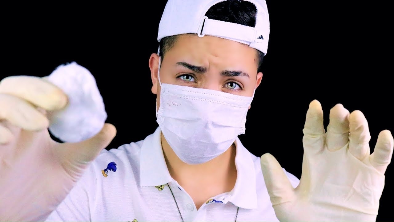 ASMR COMÉDIA – MÉDICO LOUCO EXAMINANDO VOCÊ (EM PORTUGUÊS)