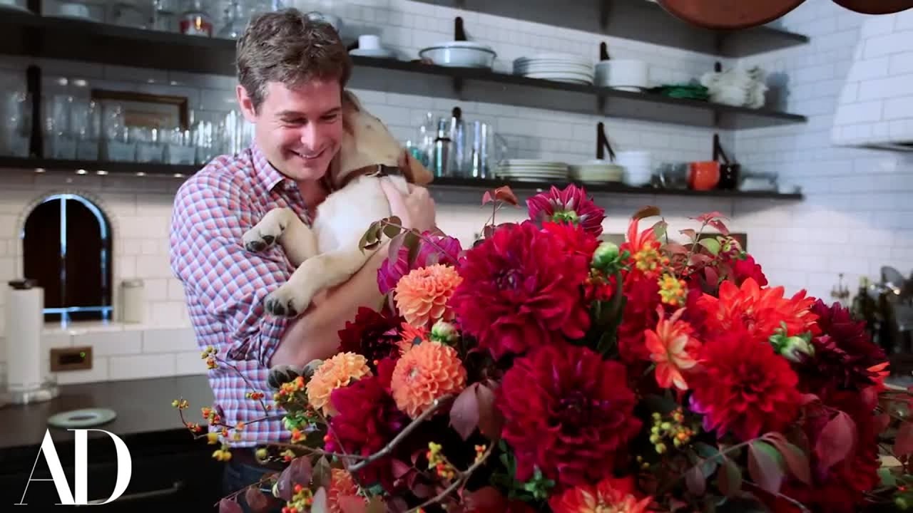 Bronson van Wyck Shows How to Arrange Dahlias