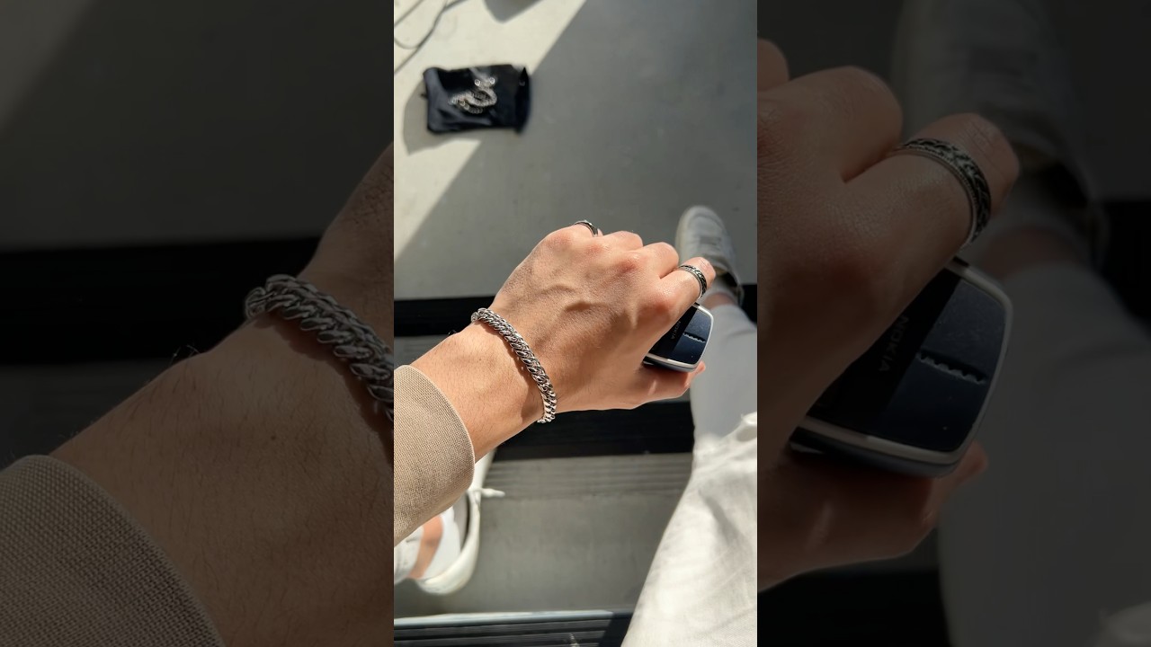Must have silver chain bracelet for men (Cuban link chain)