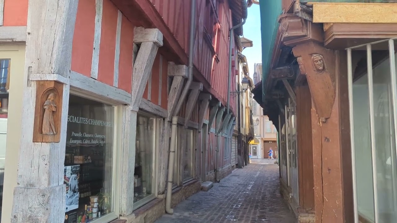 3 minute walk around Troyes. Capital of the Aube region in France by Steve Apelt